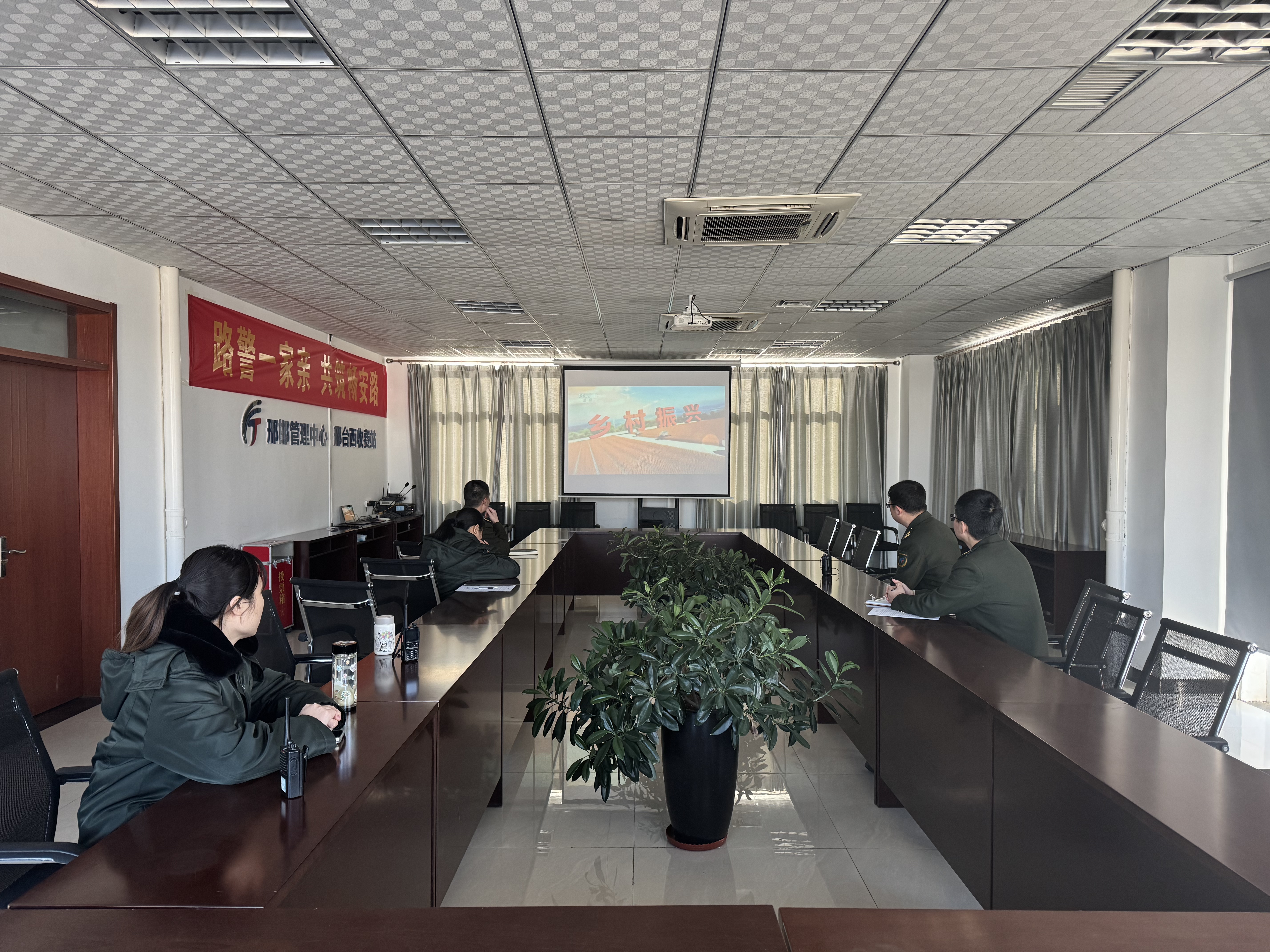 751dadb0e4d8bf9fd77792a289936e9.jpg 751dadb0e4d8bf9fd77792a289936e9.jpg