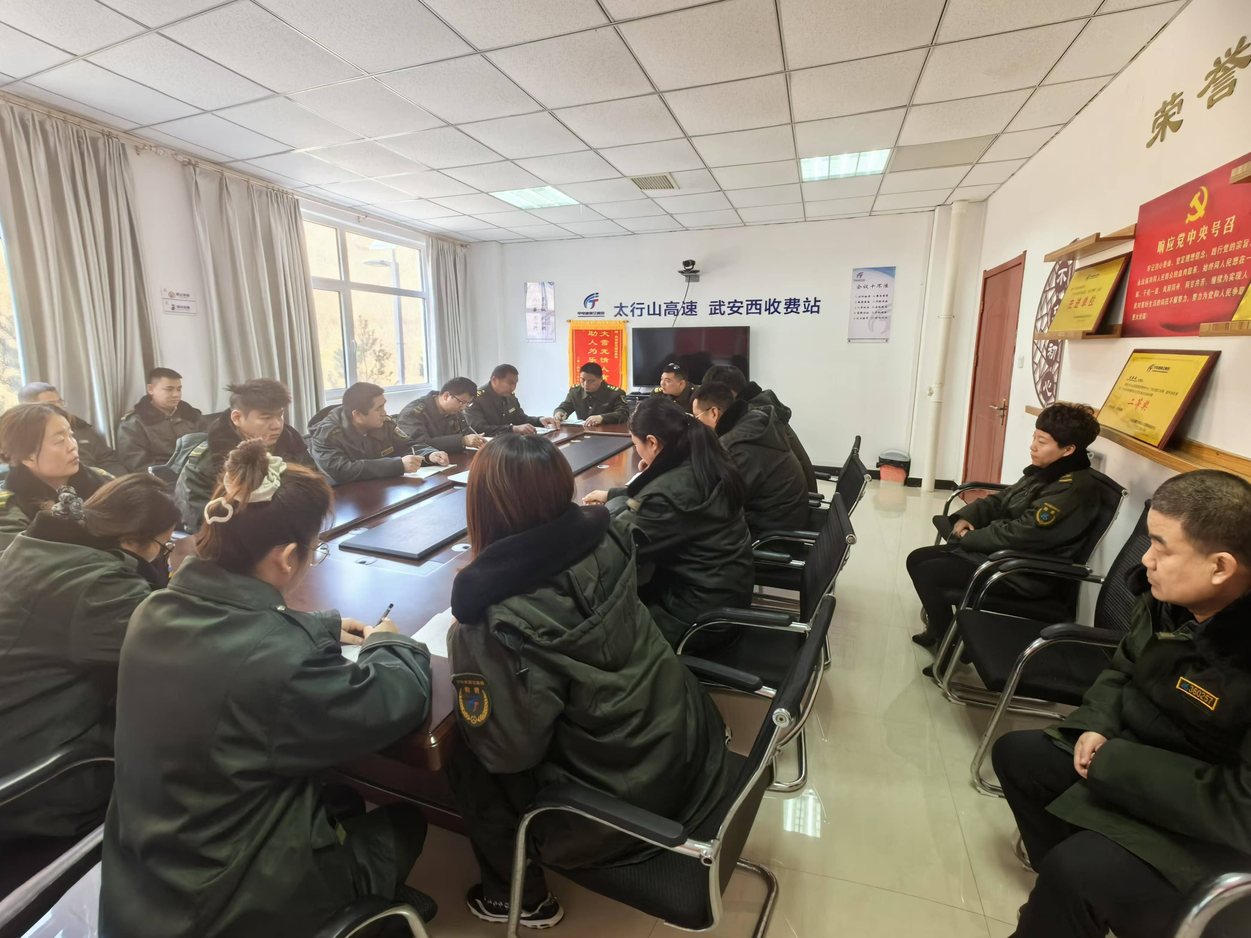 6baac5307b6e70f615a83a550828d8f.jpg 6baac5307b6e70f615a83a550828d8f.jpg